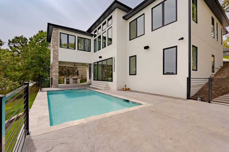 Luxury Modern Home Covered Patio and Pool